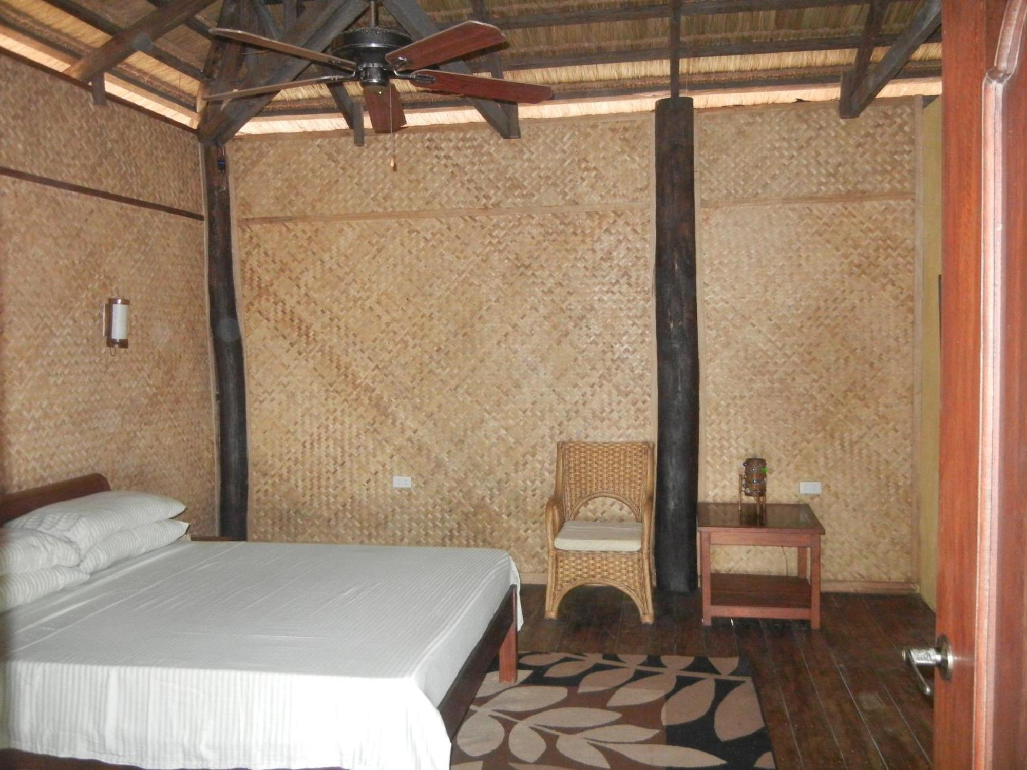 Playa Encantada Beach Resort El Nido Bilik gambar